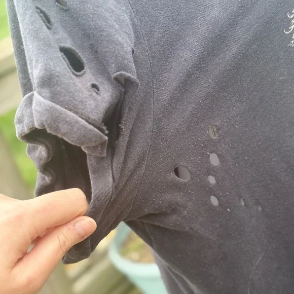 Vintage Torrid Heart and Bones Distressed Weathered Grey Tee in Size 2 - Picture 4 of 7